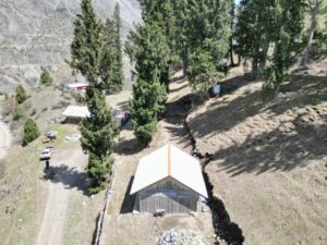 Northpk reviews for Strawberry huts naltar in daylight